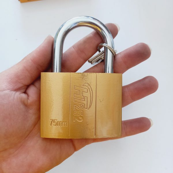 قفل آویز طلایی سایز 75 میلیمتر مدل HT252 - Image 4