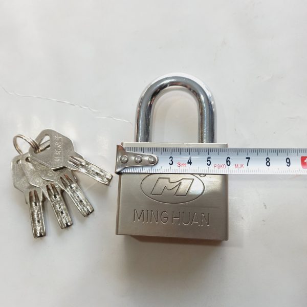 قفل آویز فولادی سایز 60 برند M جنس عالی با 4 کلید هلالی - Image 7