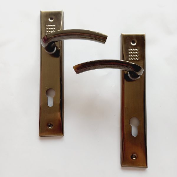 مجموعه کامل دستگیره زیتونی و قفل و سیلندر قفل در چوبی سوییچی مخصوص درب های ورودی - Image 3